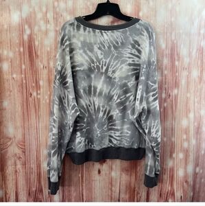 Victorias Secret PINK Womens Gray Tye Dyed Crewneck Thermal